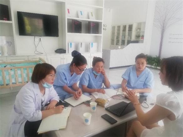 腹直肌分離？？對，產(chǎn)婦大腹便便的原因就是腹直肌分離